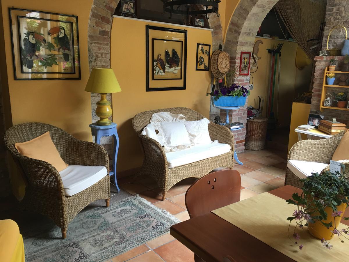 L'Angolo Antico Bed & Breakfast Oristano Exterior photo